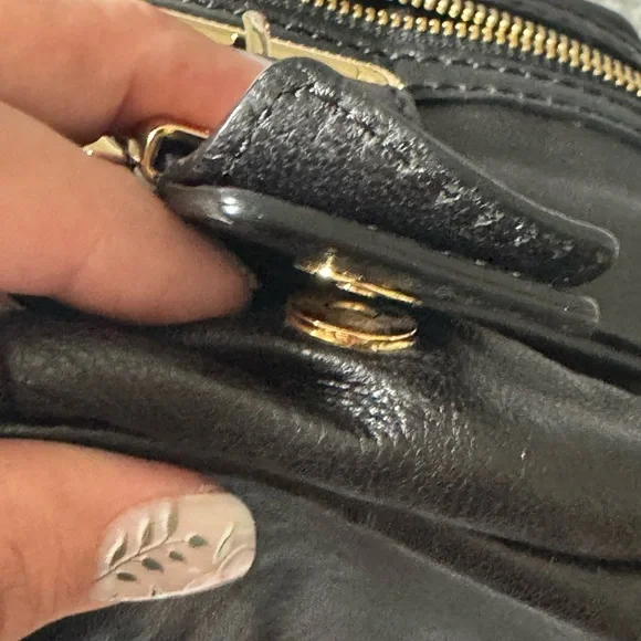 Michael Kors Black Leather Shoulder Bag - Picture 6 of 7